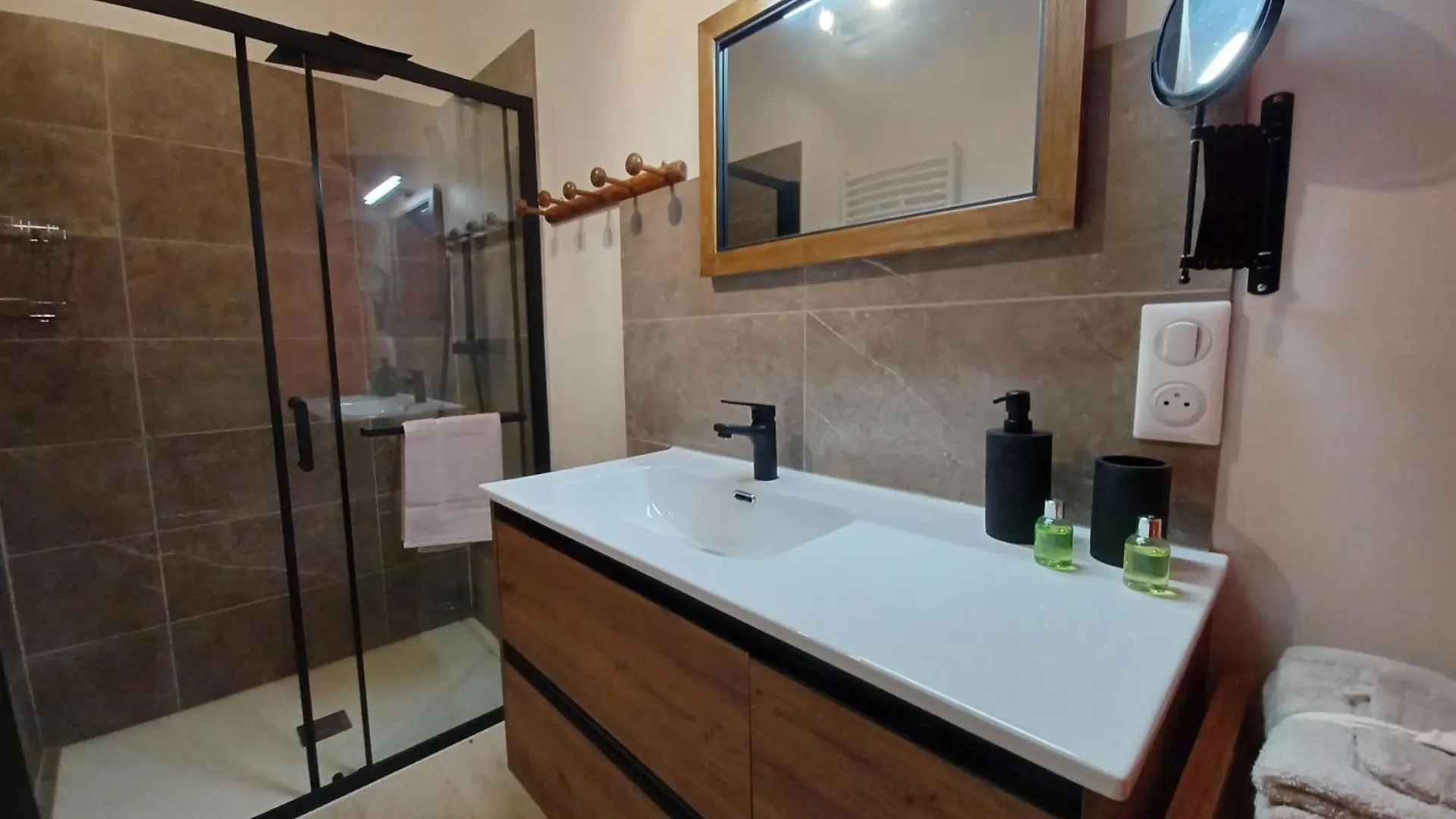 Mas De La Borie -Chambre D'Hotes Joannas Bed & Breakfast